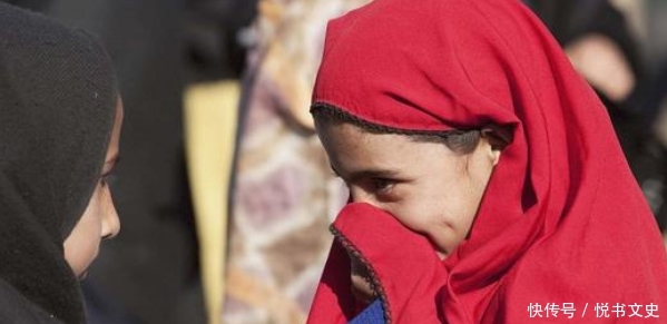 在巴基斯坦有个习惯，不懂的话就会出现：一个人去，三个人回来