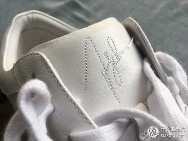 【好物分享】 篇十:方头AJOY SAHU小白鞋，穿出与众不同style!