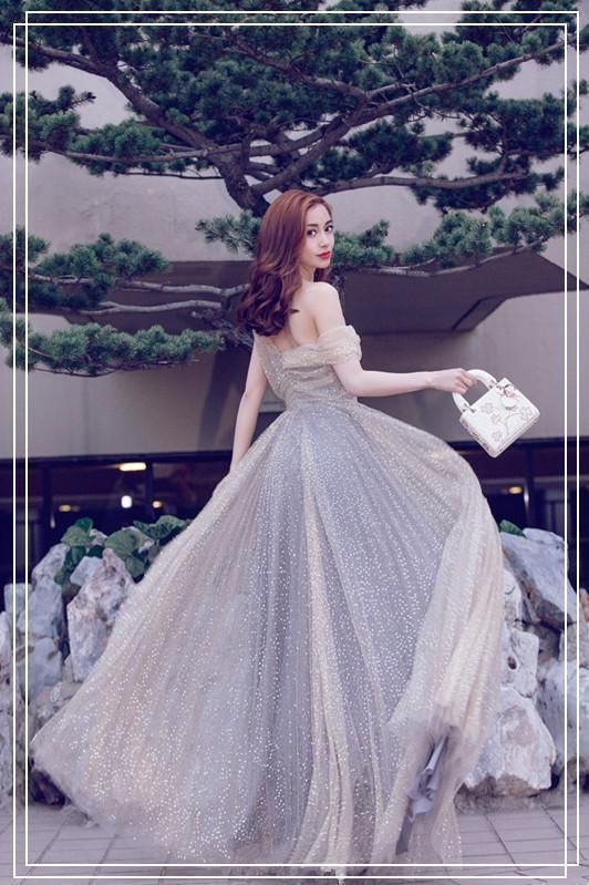 当21岁张雪迎撞衫29岁baby，网友:才知道气质和少女感哪个更重要