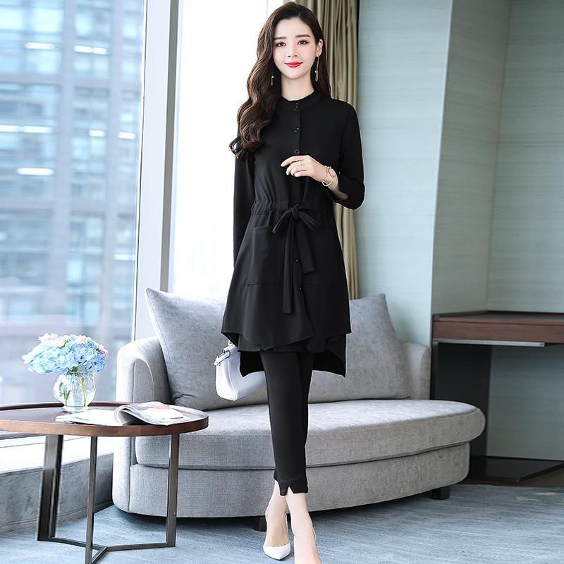 刚入秋，这套装就火了，搭上高跟端庄，洋气，优美动人