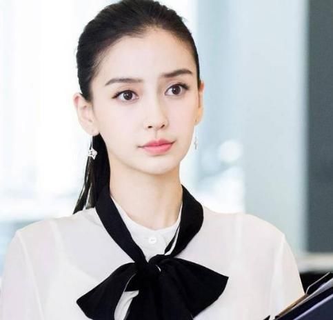 『女人』发际线高的女人别扎高马尾,换个发型更有气质,时尚减龄还不俗