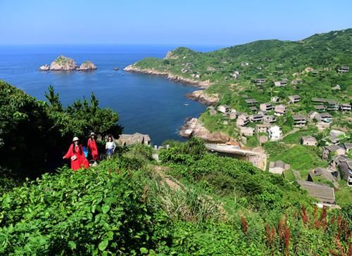 国内不知名的沿海村庄，遭全村人搬离成无人村，如今却成天然景区