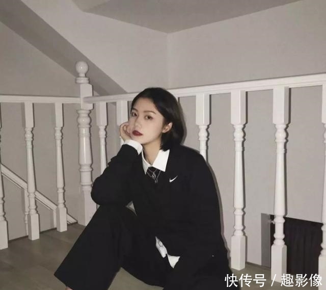 卫衣■卫衣这样穿才不会无聊!