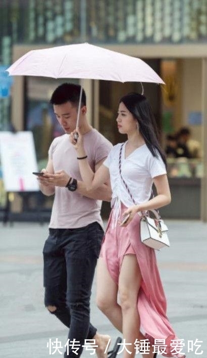 有型|迷人靓丽的美女街拍:身材高挑有型的美女,散发十足女人味!