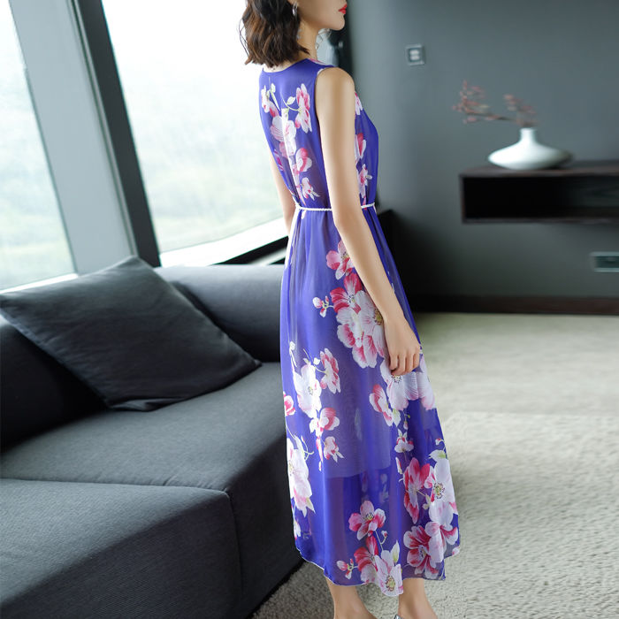 带老婆海边浪,非要穿:露背沙滩裙,不输比基尼,看着真不放心