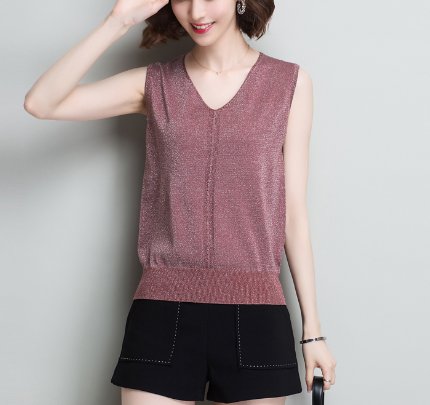 新来的美女同事换上这样的小背心，真的美呆，回去也给老婆买几件