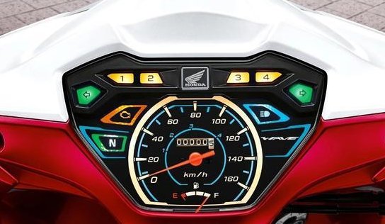  『挂锁』给大撑上挂锁的弯梁车，前碟后鼓链条传动，油耗1.46L售价1.05万