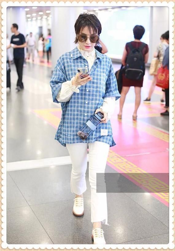 吴昕太自信了吧！160身高穿长衬衫非要露出来，不想却暴露小短腿