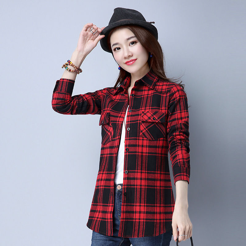 这才是早秋流行“小衫+半裙短小”，赶紧来看看下面女人，超美嫩