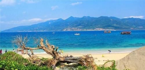 去海南三亚旅游，这四个景点一定要去，不然海岛行还有什么意义