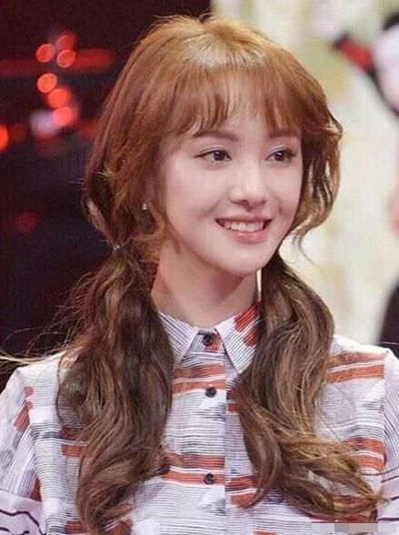 8位扎双马尾的女星，杨幂少女，郑爽清纯，最后一位美成芭比娃娃