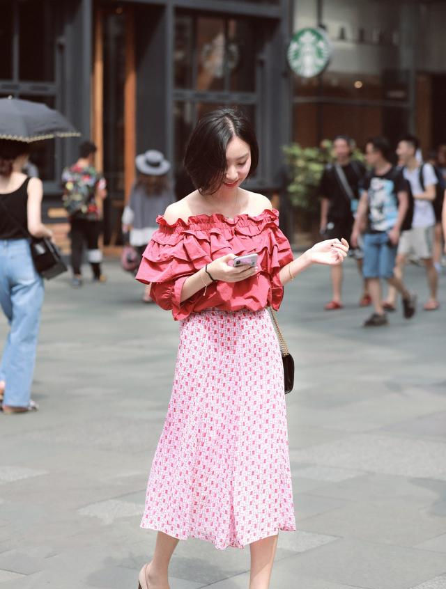  春季@春季路人街拍,小姐姐们不仅穿着时髦,而且还很养眼