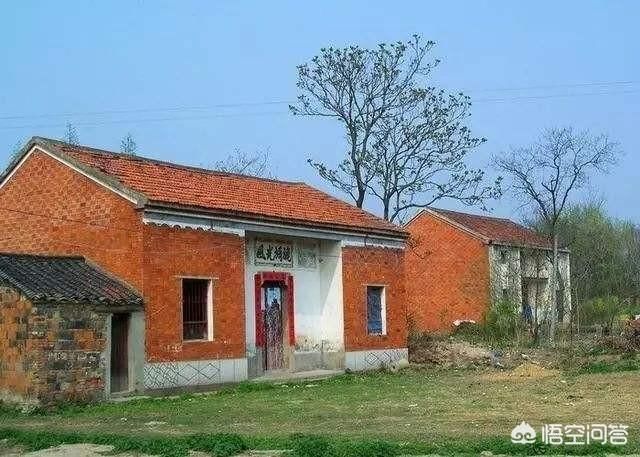 宅基地自愿退出每亩补偿六万块钱，但房屋补偿另算，你还愿意退出