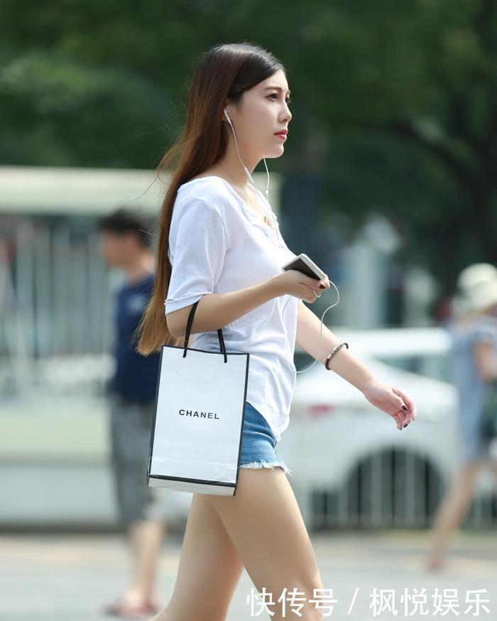  「秀气」街拍小姐姐的汉服比较秀气，有种小家碧玉的感觉