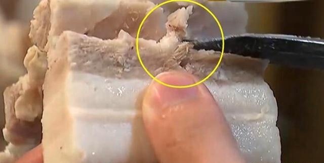 女子花27元在超市买肉,切开时傻了,厂家：我看了,那是一根筋！