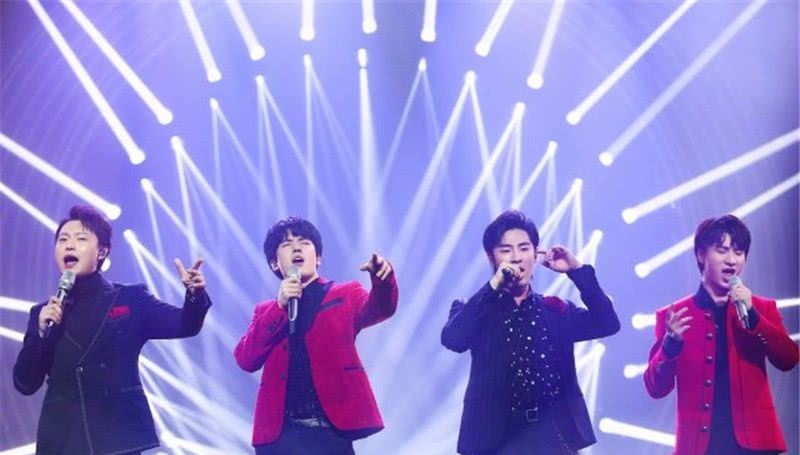 [观众看到]一年后，重组的“声入人心男团”没有“了双云”依然能够嗨翻全场