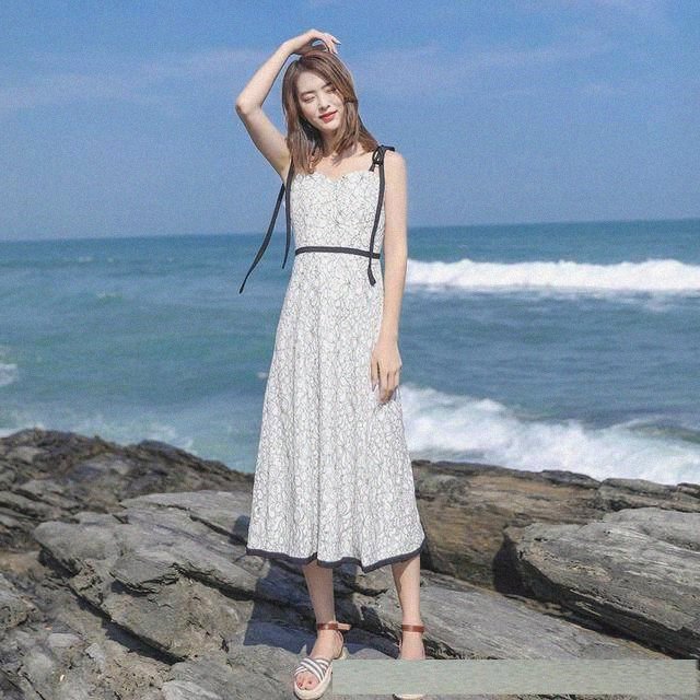 连衣裙美从仙中来，小清新、小身板女生穿起来，唯美动人