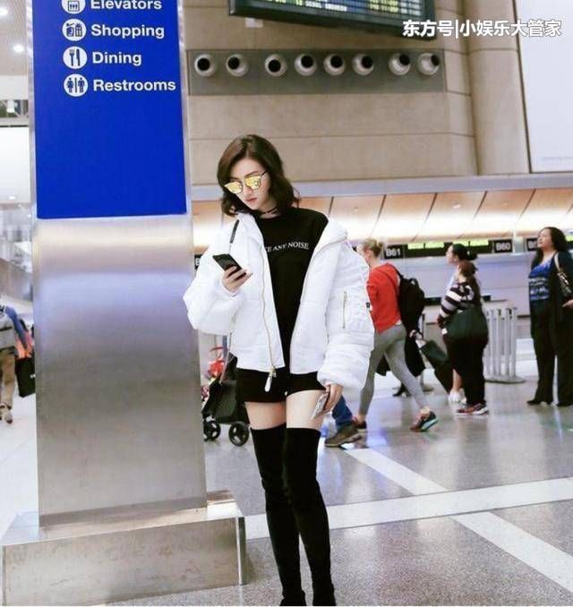 唐嫣穿一万三的棉服，撞衫167的景甜，高了5厘米居然输在腿上