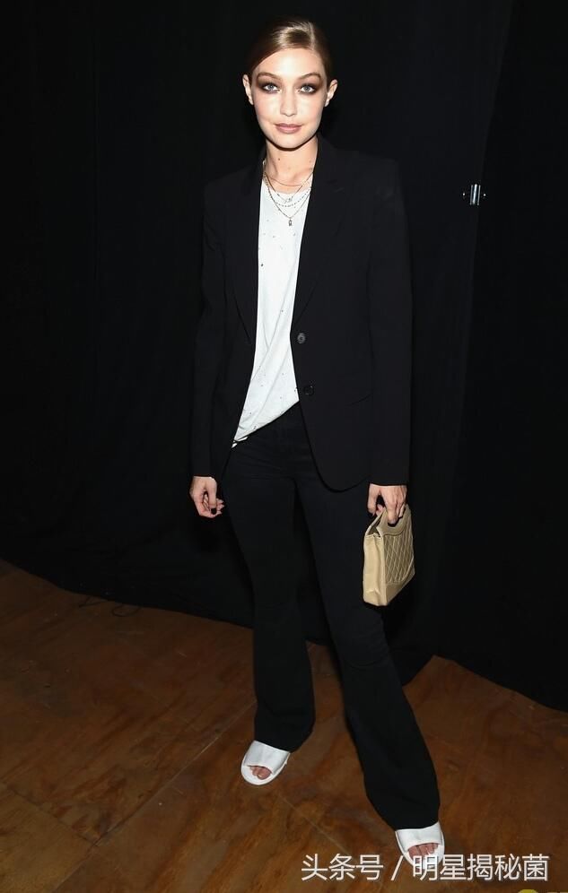 吉吉哈迪德与凯雅杰柏同时亮相纽约时装周T台，喜欢哪一位呢