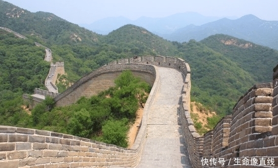 万里长城尽头直插在大海中,老外看后不禁感叹:中国古人太聪明了