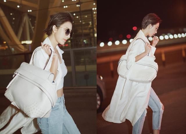 张俪上身只穿了件裹胸,也敢敞开外套狂炫腹,网友:太拼了!