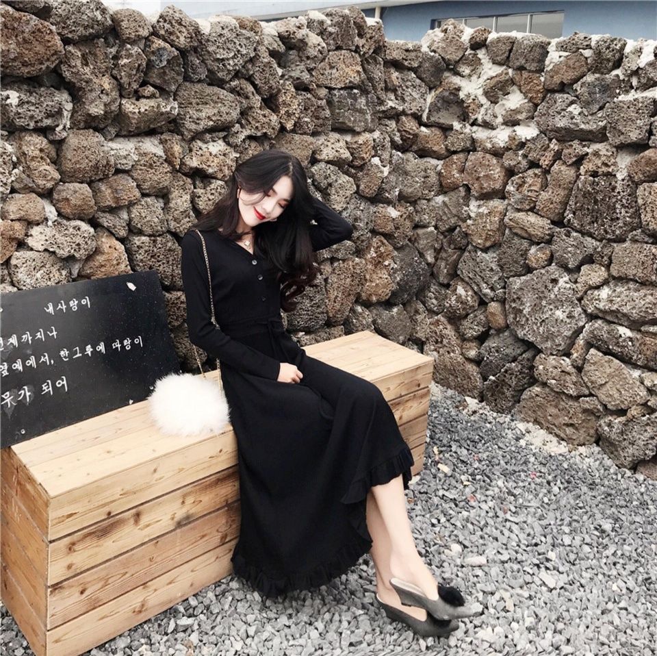 马上国庆了，出门游玩千万别穿碎花裙!瞧这港风套装，减龄又方便