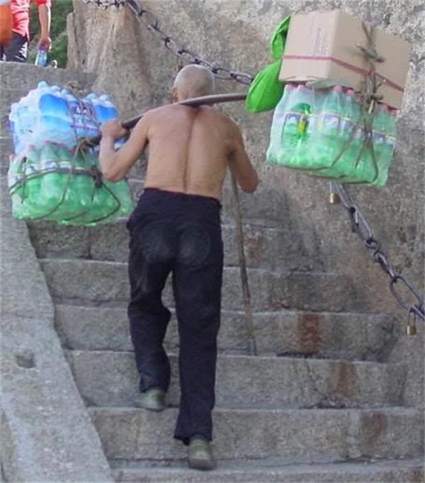 中国“矿泉水”最有市场的景区:20块钱一瓶，却没有一个人喊贵!