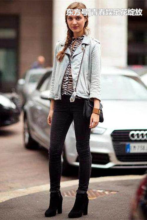 利用颜色的深浅和层次感来搭配紧身裤，可以轻松穿出时尚女神范！