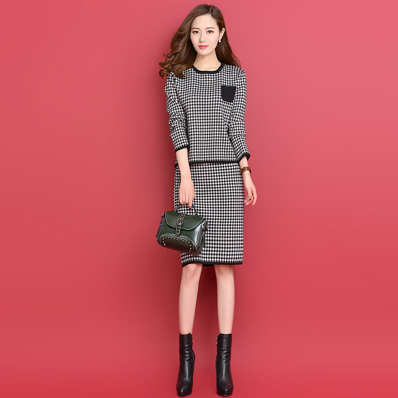 哇塞!头次见到高级洋气--秋裙，配短靴，忍不住买了5件，忒美