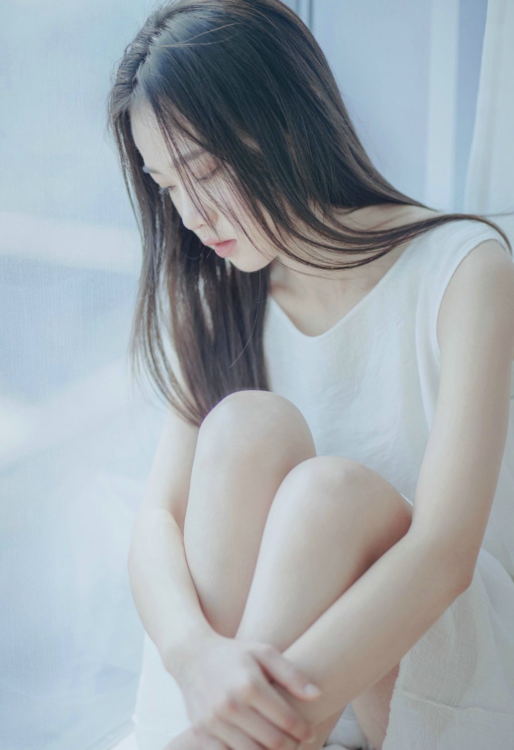 笑容甜美的大长腿丹凤眼清纯肤白邻家清纯女孩私拍