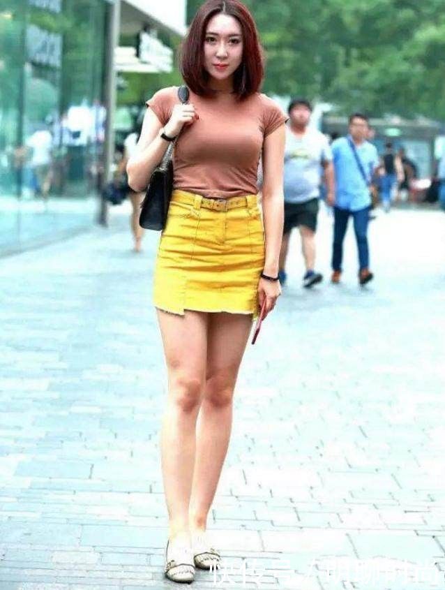 包臀裙：紧身的设计剪裁，凸显女性傲人的好身段，展现十足女人味