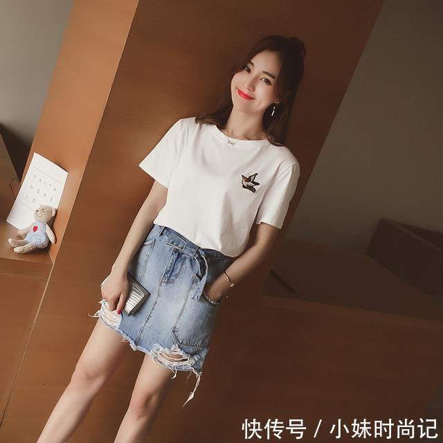 『女人』现在聪明的女人都在屯t恤,尽显青春气息,让你轻松减龄