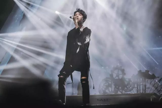 造谣可耻！继早恋、富二代之后，王俊凯又背新黑锅