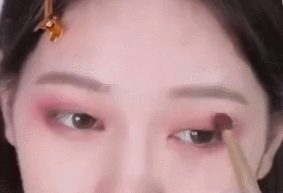 36岁的“海兰”张钧宁美炸!又一个黑化不用化浓妆的演技派