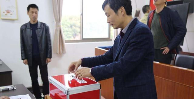  #国家#请注意，2020年村干部选举有“新规则”，三种人不能参加