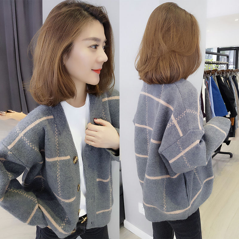 哇!刚出的欧货开衫配小脚裤美呆了，洋气精致，难怪老婆乐开了花