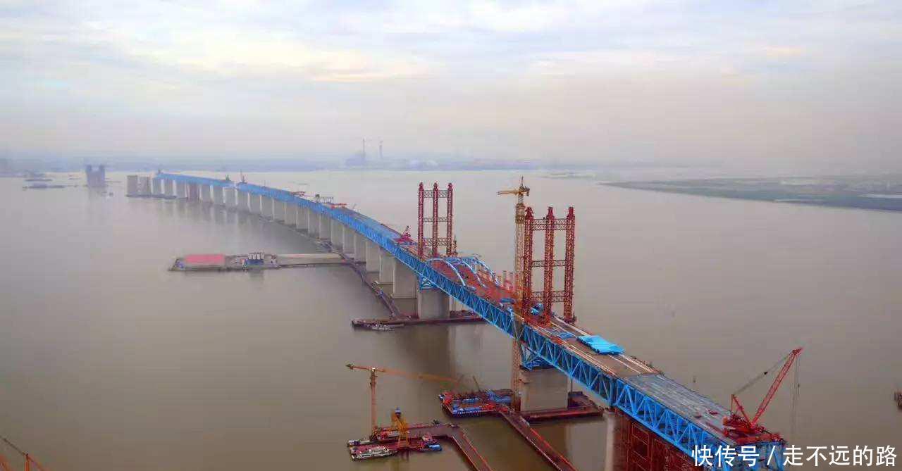  [鸟巢]中国再建世界奇迹工程，首座公铁两用斜拉桥，规模堪比12