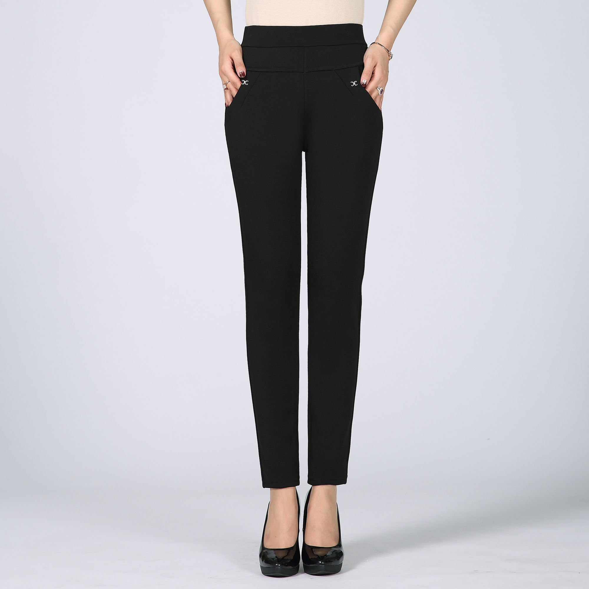 天啊!36岁小姨穿上这打底裤,如此迷人显瘦,简直不敢相信