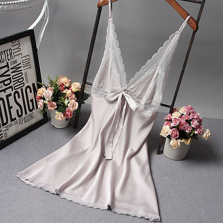 女人太丰满怎么了?睡衣穿在家一样能举手投足充满女神范，美腻了