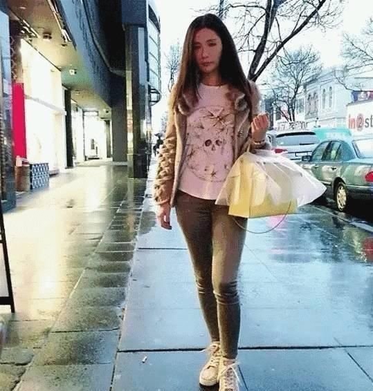 你知道世界上拥有最多爱马仕包包的女人是谁吗?!