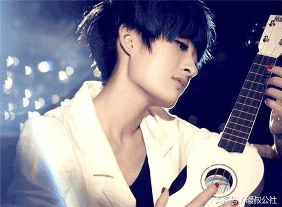 卓伟再爆猛料!L姓知名女艺人性取向不正常?真实身份让人意外!