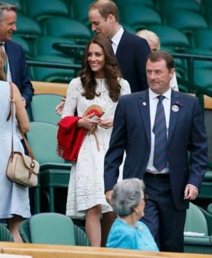 凯特和梅根将共同亮相温网女单决赛，回顾凯特七年看温网比赛穿搭