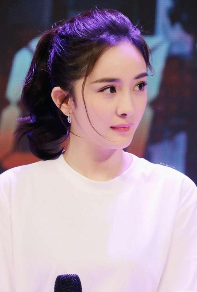 杨幂婚变传闻尘埃落定, 王思聪高调示爱获得到杨幂回应?