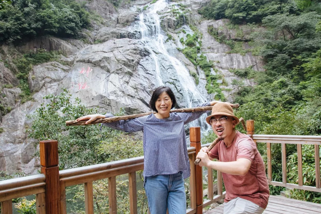 表情包亮了！都市快报文创小分队走进磐安，设计师有大发现……