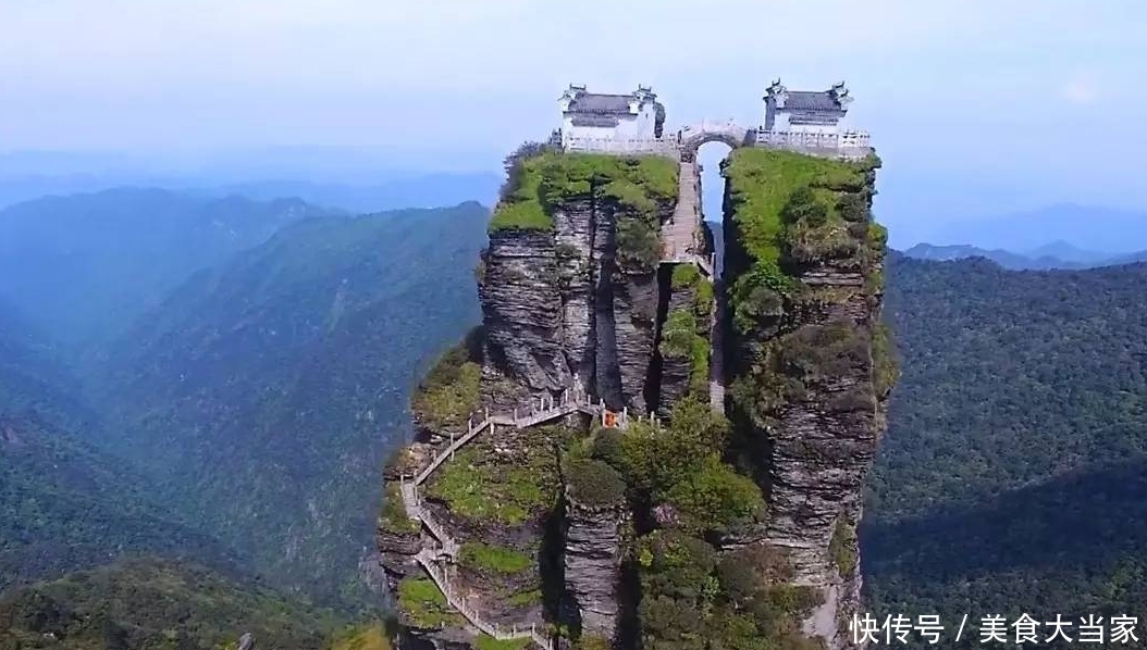 梵净山景区售票处不再出售门票，游客必须通过网上预定购票！