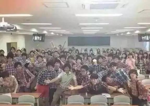  「不合身」20岁+男人春天穿搭指南：远离不合身、鲜艳、款式老旧