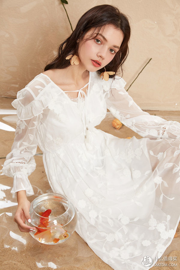 怎么穿蕾丝才能不才雷区，这四种搭配方式优雅又仙气!