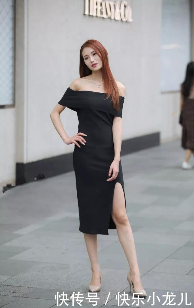 「显瘦」街拍:一双黑色的尖头高跟鞋,让她微胖的身材也看上去更加的显高显瘦