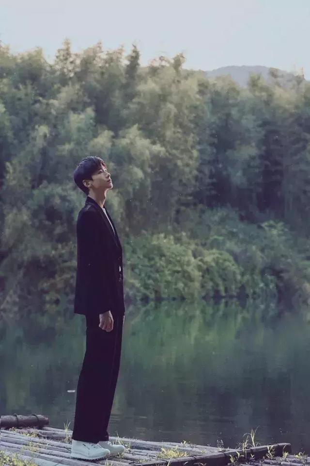 白敬亭：一个被演员事业耽误的鞋头