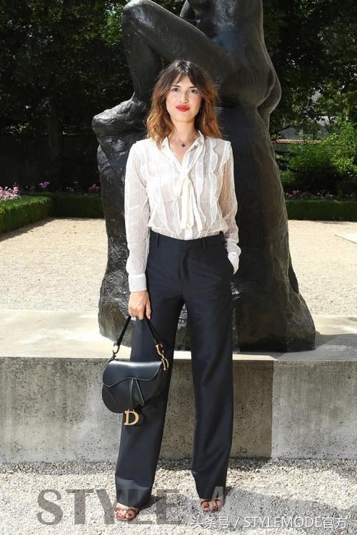 Dior已停产的马鞍包再次翻红